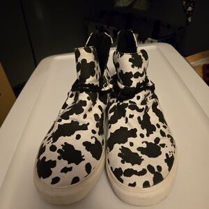 W 9.5 Cow Print Shoes